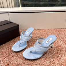 G241代购级阿莱雅Alaïa 镂空高跟凉鞋✨Alaïa这款镂空高跟凉鞋,采用网状皮革设计,透气又时 G241代购级阿莱雅Alaïa 镂空高跟凉鞋✨Alaïa这款镂空高跟凉鞋,采用网状皮革设计,透气又时