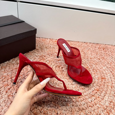 G241代购级阿莱雅Alaïa 镂空高跟凉鞋✨Alaïa这款镂空高跟凉鞋,采用网状皮革设计,透气又时 G241代购级阿莱雅Alaïa 镂空高跟凉鞋✨Alaïa这款镂空高跟凉鞋,采用网状皮革设计,透气又时