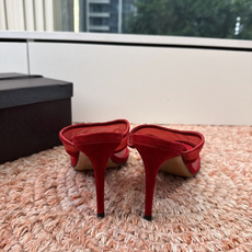 G241代购级阿莱雅Alaïa 镂空高跟凉鞋✨Alaïa这款镂空高跟凉鞋,采用网状皮革设计,透气又时 G241代购级阿莱雅Alaïa 镂空高跟凉鞋✨Alaïa这款镂空高跟凉鞋,采用网状皮革设计,透气又时
