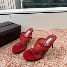G241代购级阿莱雅Alaïa 镂空高跟凉鞋✨Alaïa这款镂空高跟凉鞋,采用网状皮革设计,透气又时 G241代购级阿莱雅Alaïa 镂空高跟凉鞋✨Alaïa这款镂空高跟凉鞋,采用网状皮革设计,透气又时