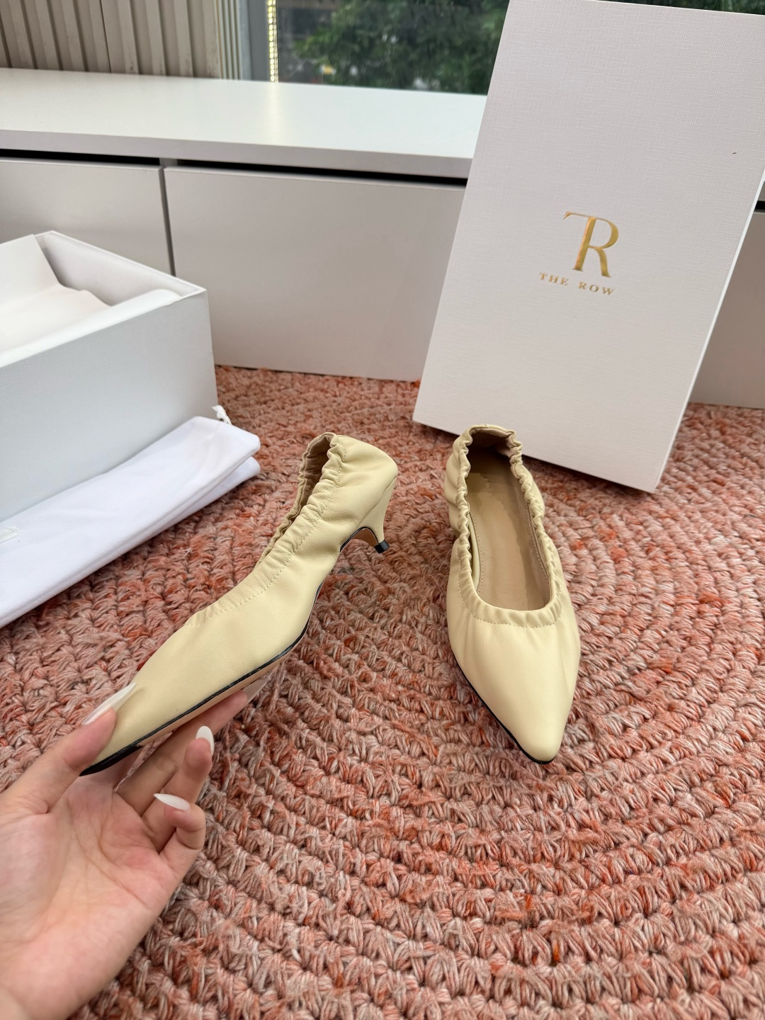 所见即所得G028代购级别the roe玛丽珍单鞋一定要收了它 有一丢高级又简约的感觉其实除了好看以外它