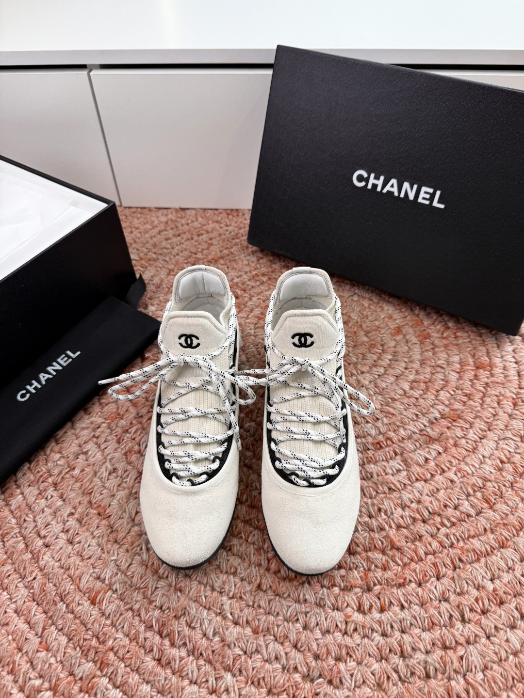 💰G266Chanel早秋新款德训鞋 高版本 这一季的高级手工坊价格超级好，质感也好，超柔软的里皮面皮 