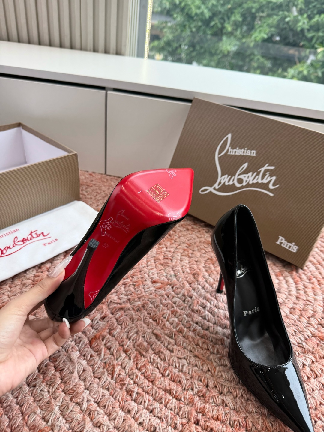 G277Christian Louboutin红底单鞋选到了颜色真好看呀[色色R]MyTheresa上现
