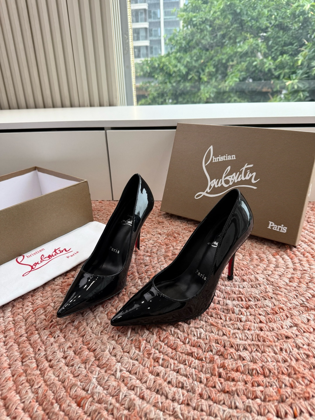 G277Christian Louboutin红底单鞋选到了颜色真好看呀[色色R]MyTheresa上现