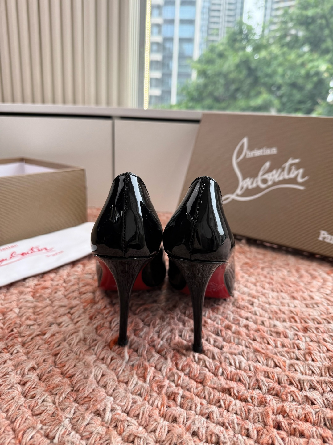 G277Christian Louboutin红底单鞋选到了颜色真好看呀[色色R]MyTheresa上现
