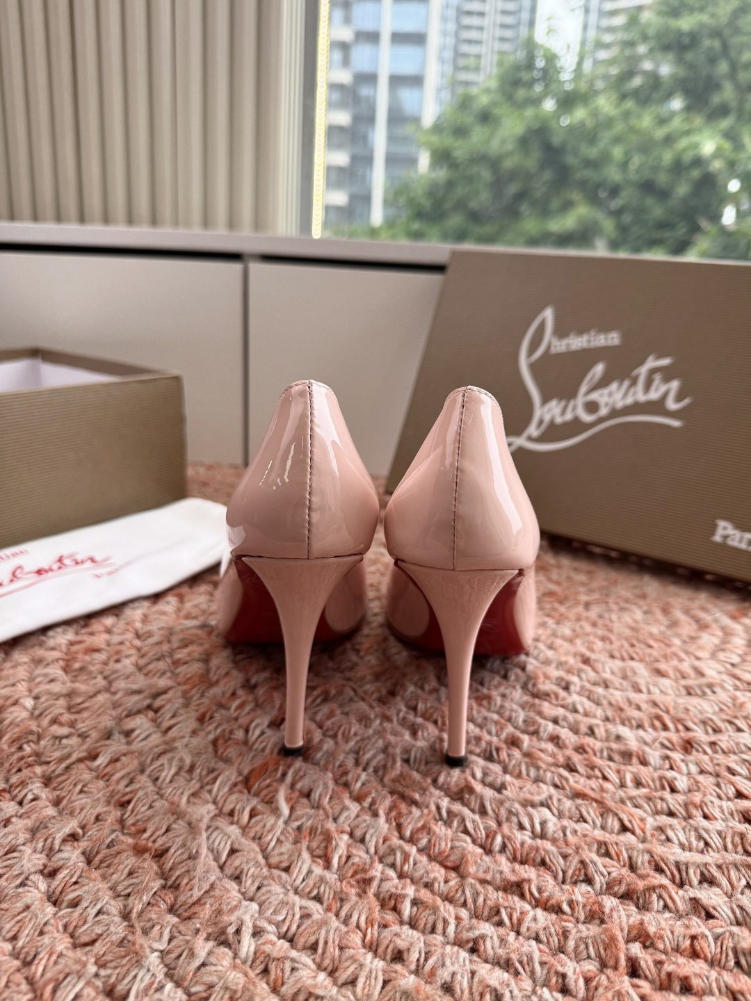 G277Christian Louboutin红底单鞋选到了颜色真好看呀[色色R]MyTheresa上现