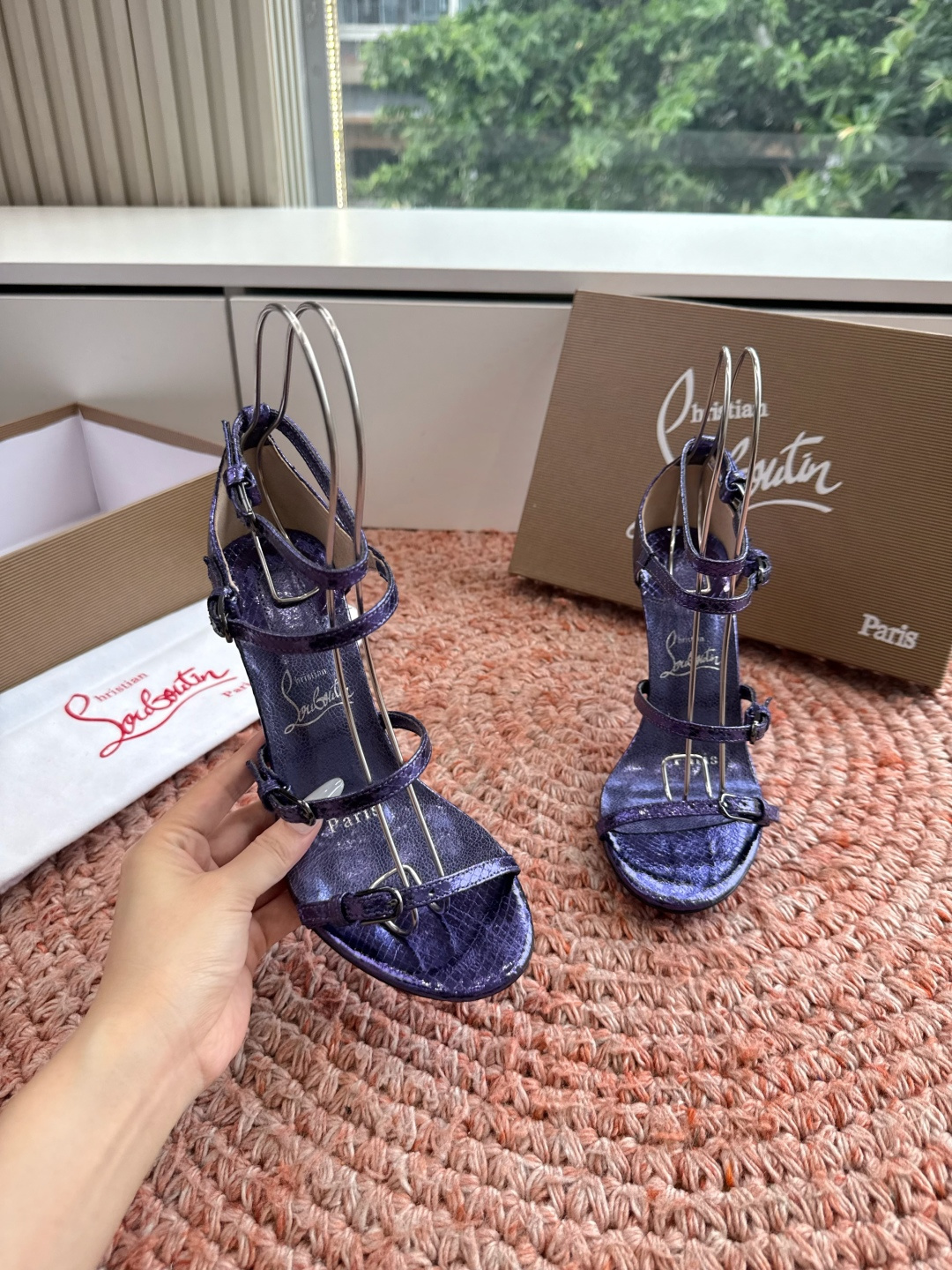G277Christian Louboutin红底鞋防水台凉鞋选到了颜色真好看呀[色色R]MyThere