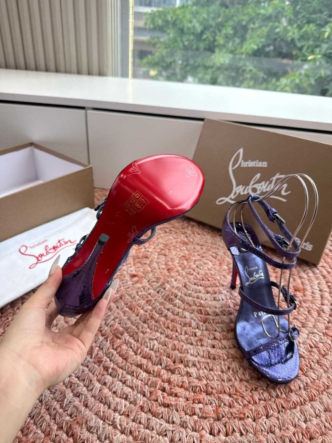 G277Christian Louboutin红底鞋防水台凉鞋选到了颜色真好看呀[色色R]MyThere