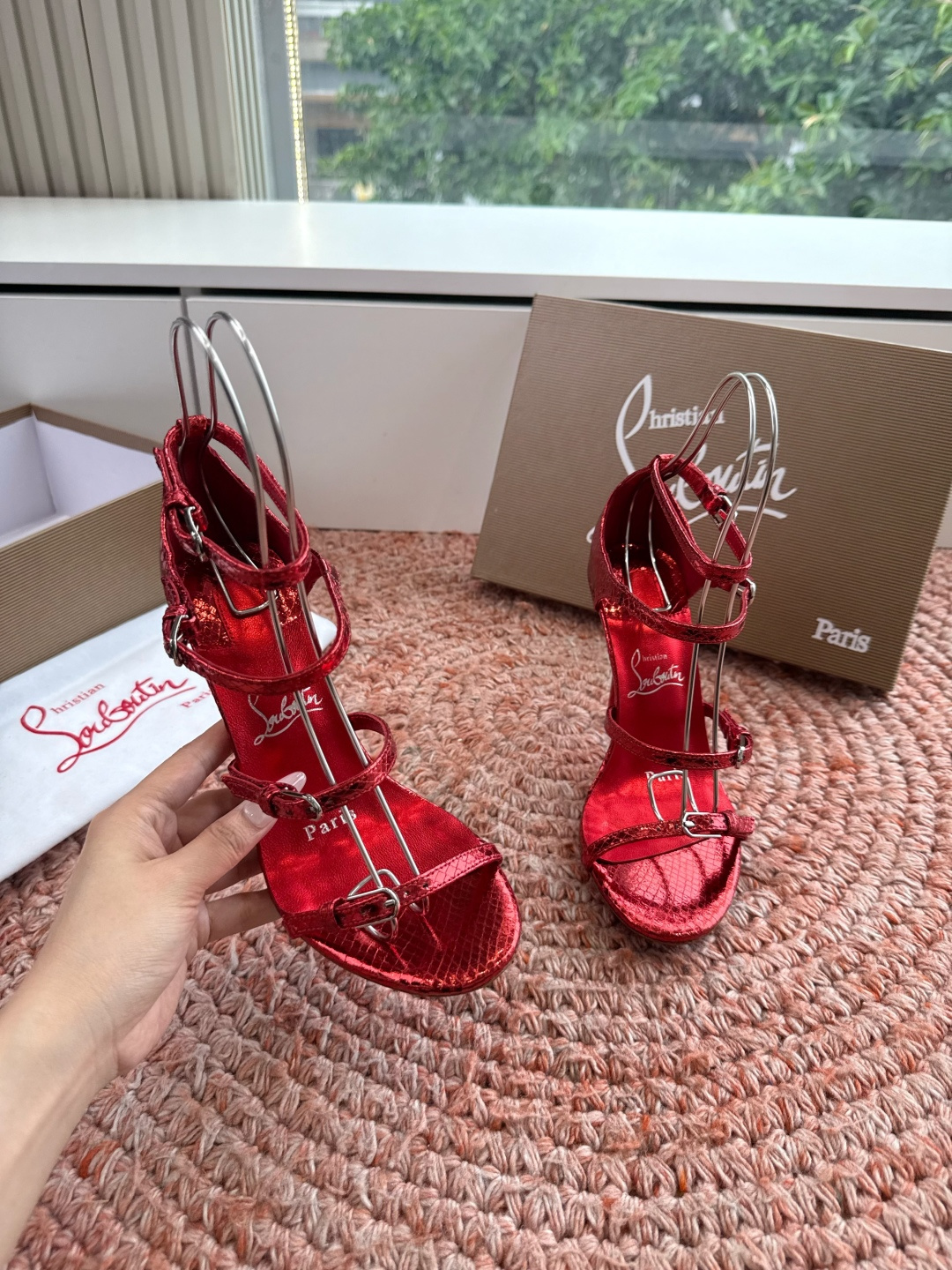 G277Christian Louboutin红底鞋防水台凉鞋选到了颜色真好看呀[色色R]MyThere