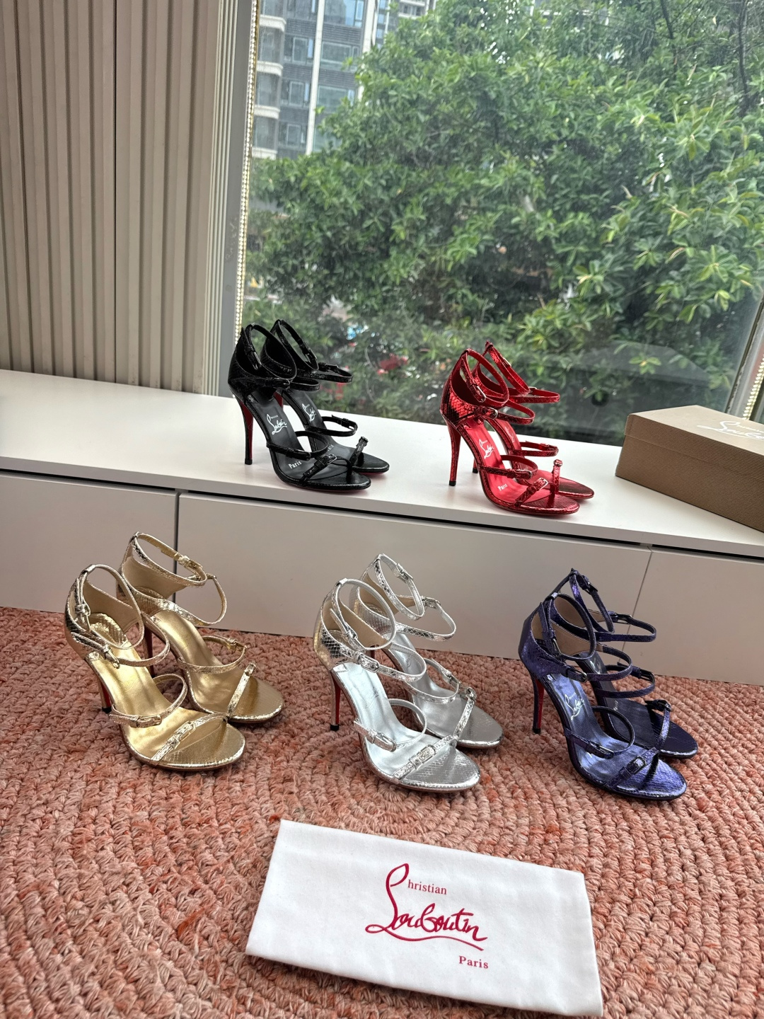 G277Christian Louboutin红底鞋防水台凉鞋选到了颜色真好看呀[色色R]MyThere