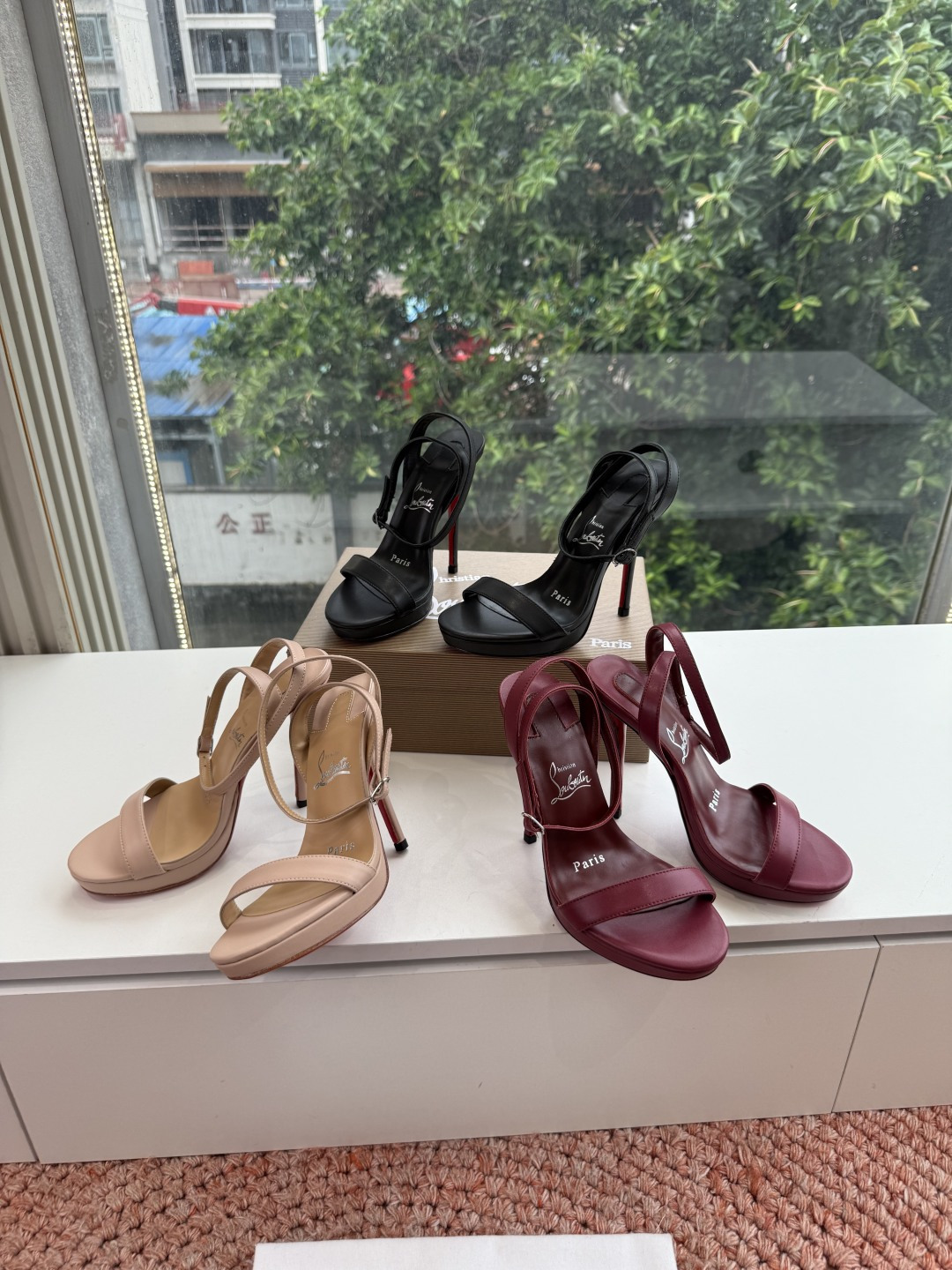 G277Christian Louboutin红底鞋防水台凉鞋选到了颜色真好看呀[色色R]MyThere