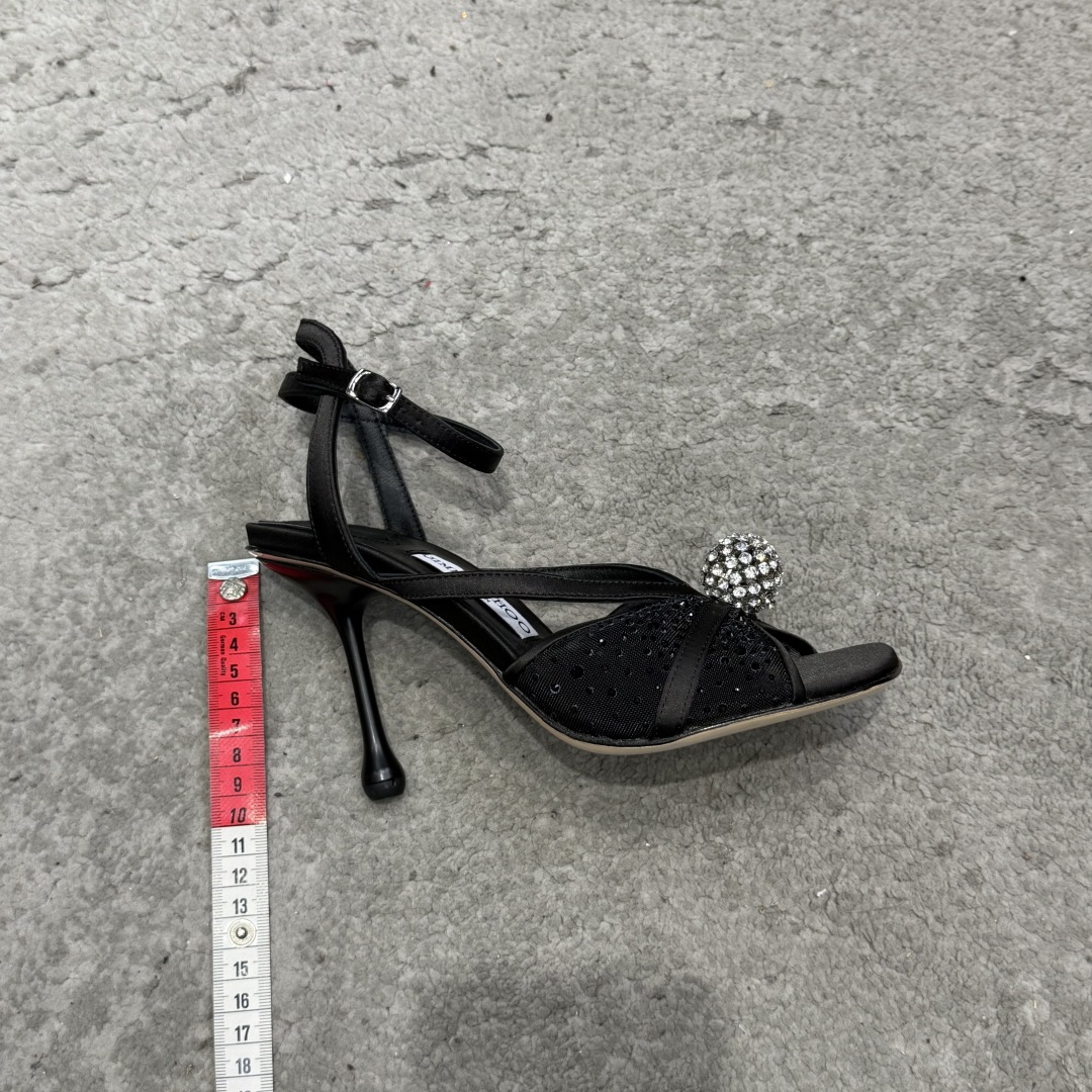 G277Christian Louboutin红底鞋防水台凉鞋选到了颜色真好看呀[色色R]MyThere