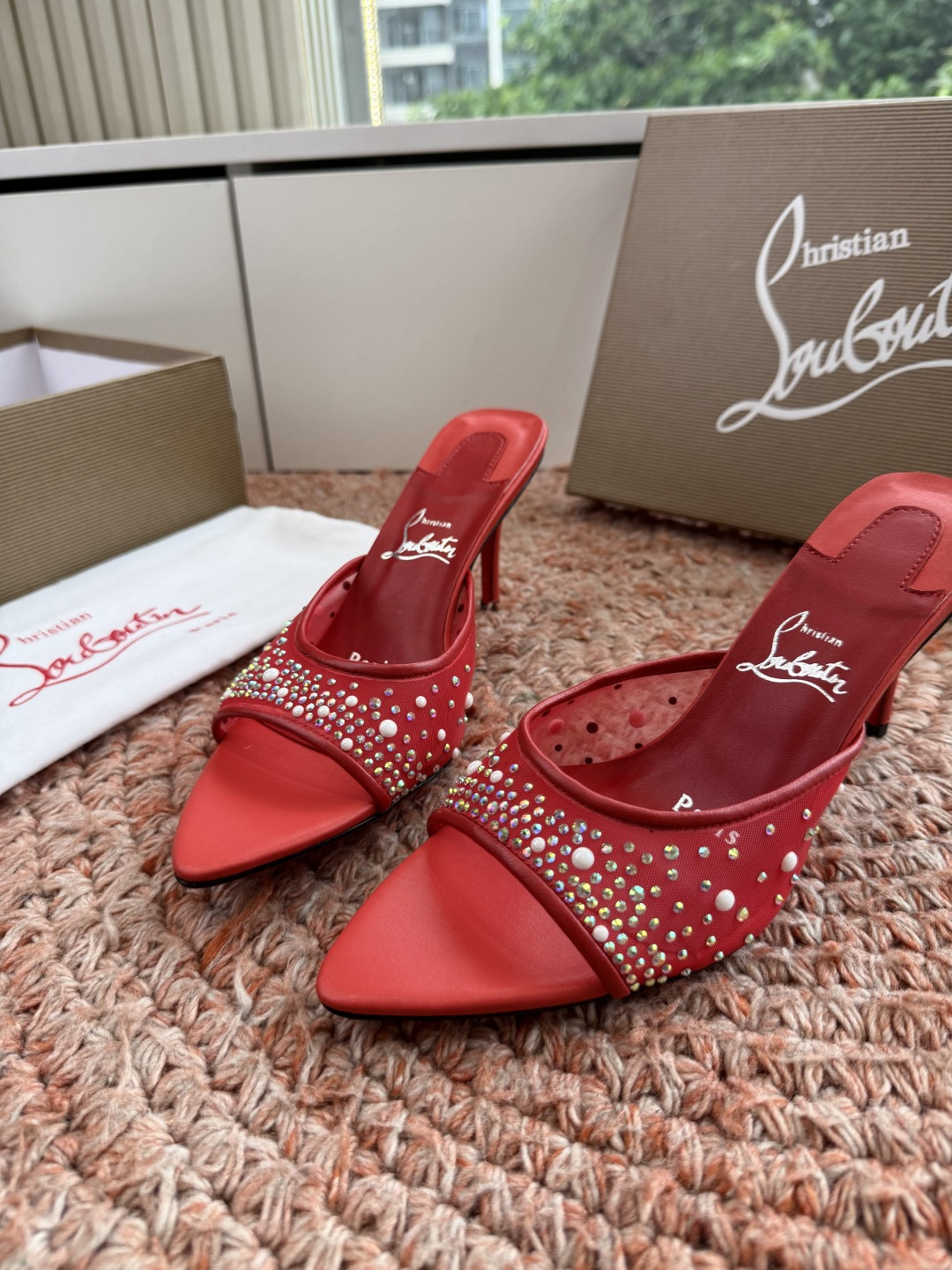 G277Christian Louboutin红底鞋特卖会收获选到了一双黄色的漆皮Me Dolly 85