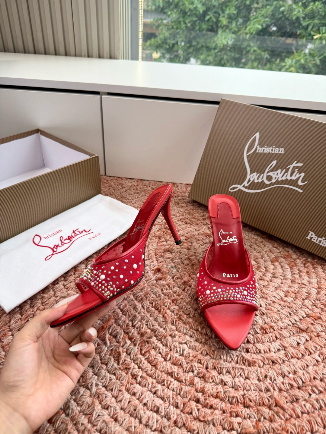G277Christian Louboutin红底鞋特卖会收获选到了一双黄色的漆皮Me Dolly 85