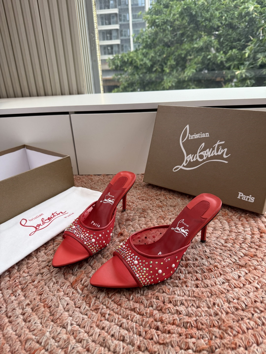 G277Christian Louboutin红底鞋特卖会收获选到了一双黄色的漆皮Me Dolly 85