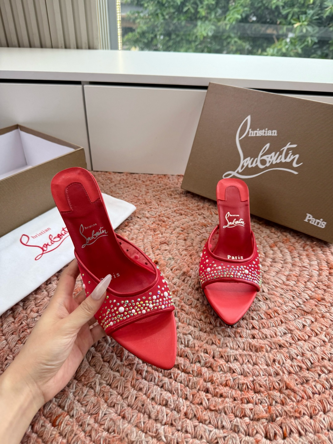 G277Christian Louboutin红底鞋特卖会收获选到了一双黄色的漆皮Me Dolly 85
