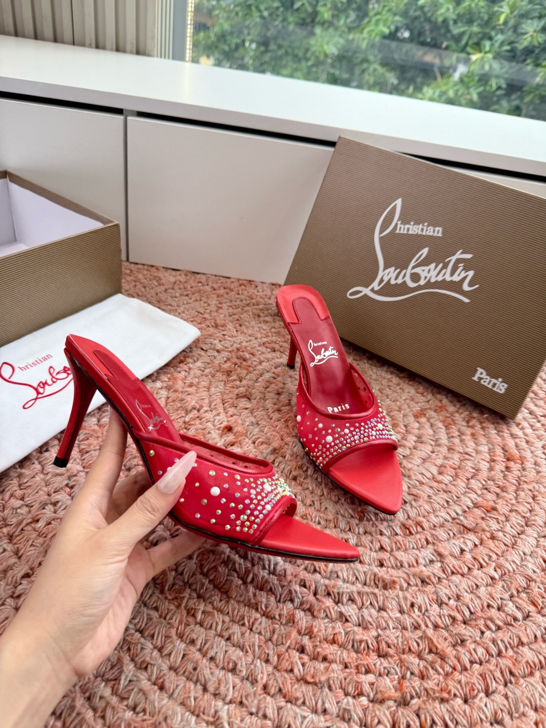 G277Christian Louboutin红底鞋特卖会收获选到了一双黄色的漆皮Me Dolly 85