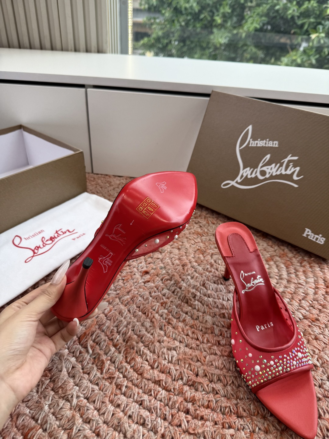 G277Christian Louboutin红底鞋特卖会收获选到了一双黄色的漆皮Me Dolly 85