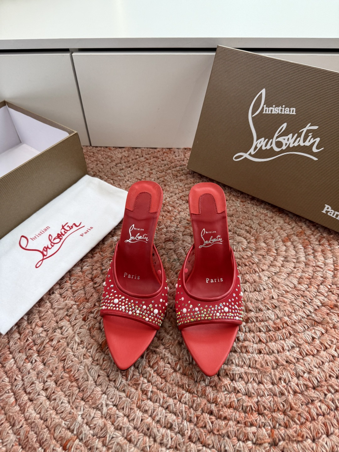 G277Christian Louboutin红底鞋特卖会收获选到了一双黄色的漆皮Me Dolly 85