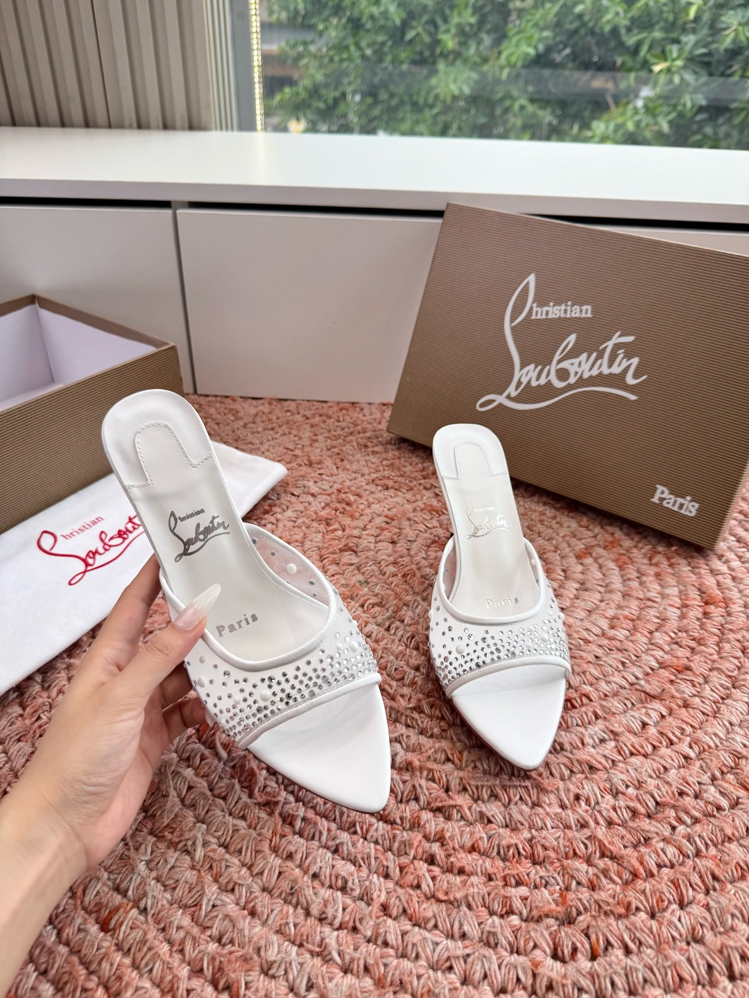 G277Christian Louboutin红底鞋特卖会收获选到了一双黄色的漆皮Me Dolly 85