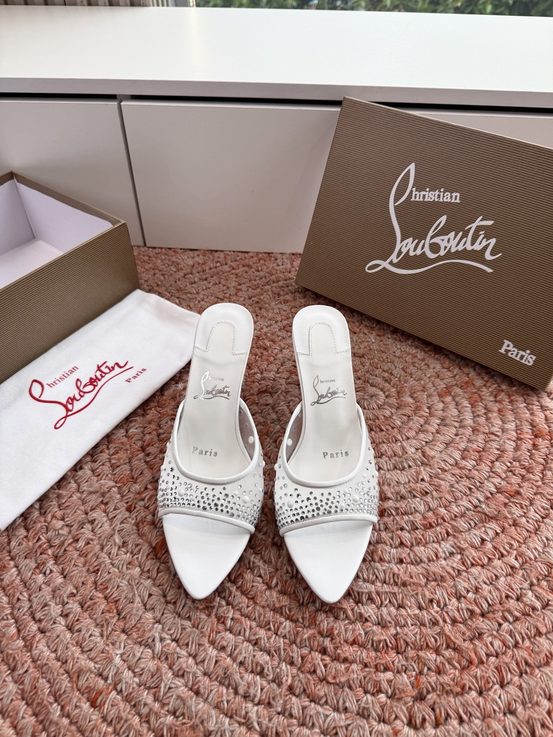 G277Christian Louboutin红底鞋特卖会收获选到了一双黄色的漆皮Me Dolly 85