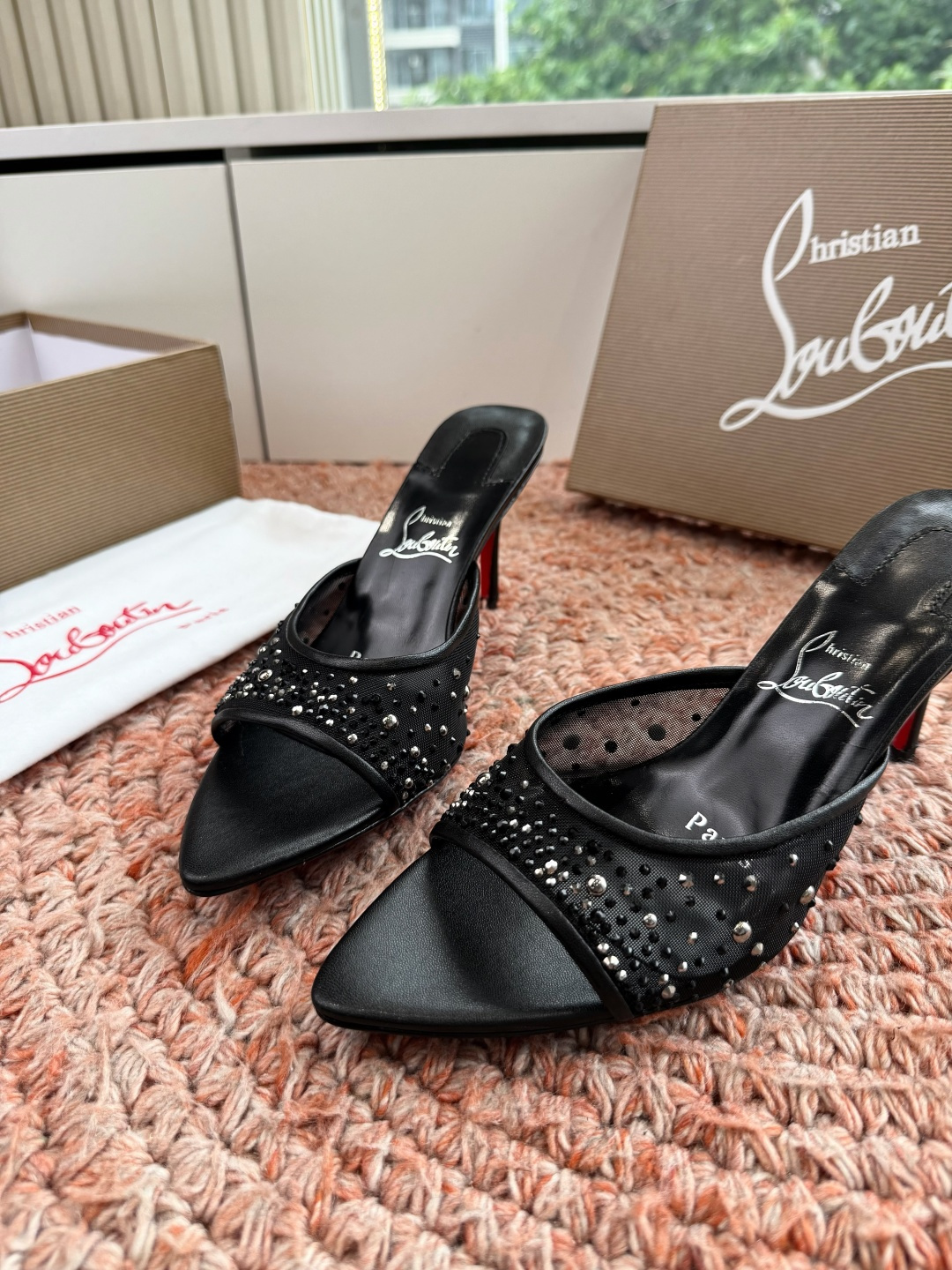 G277Christian Louboutin红底鞋特卖会收获选到了一双黄色的漆皮Me Dolly 85