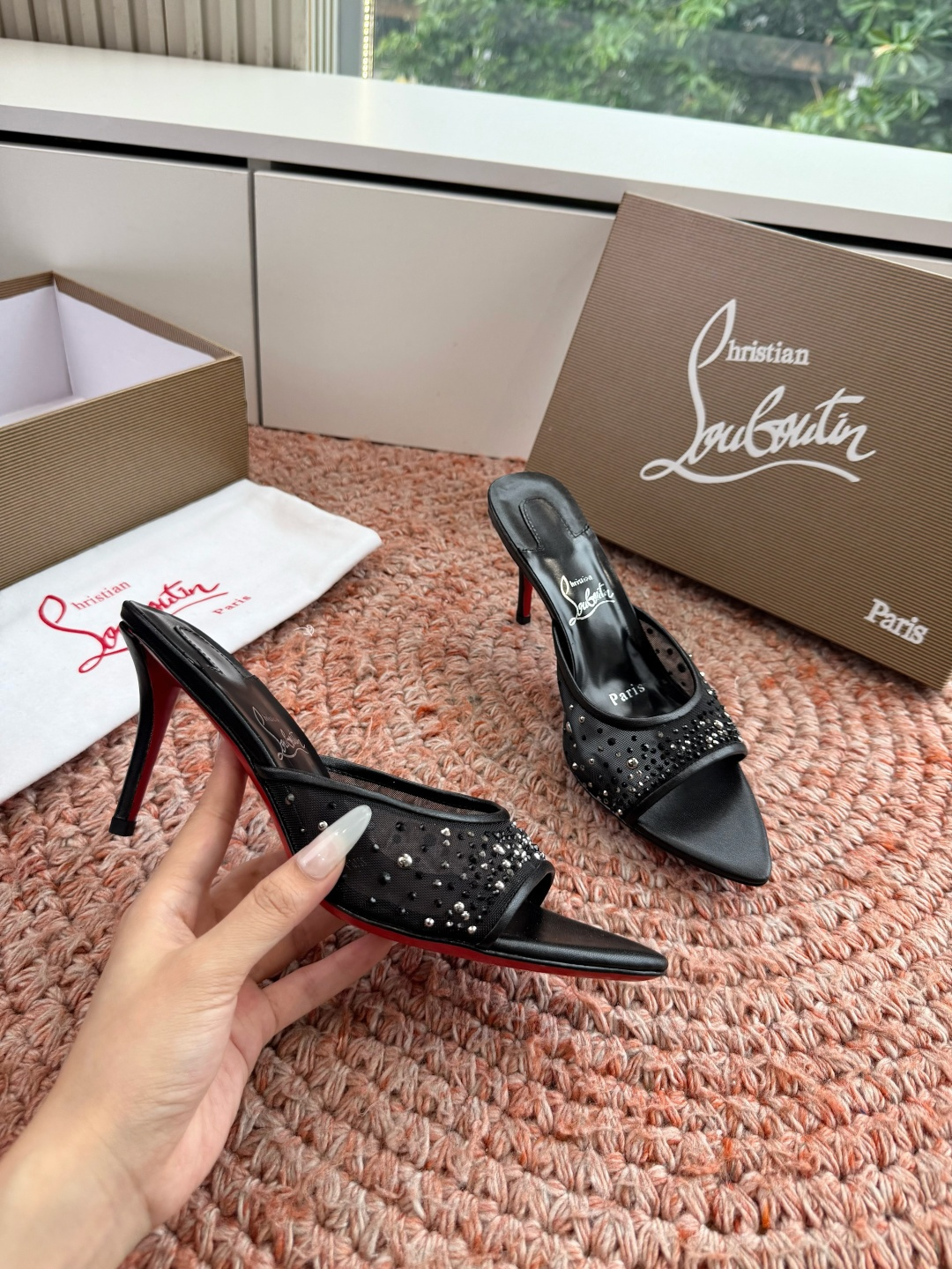 G277Christian Louboutin红底鞋特卖会收获选到了一双黄色的漆皮Me Dolly 85
