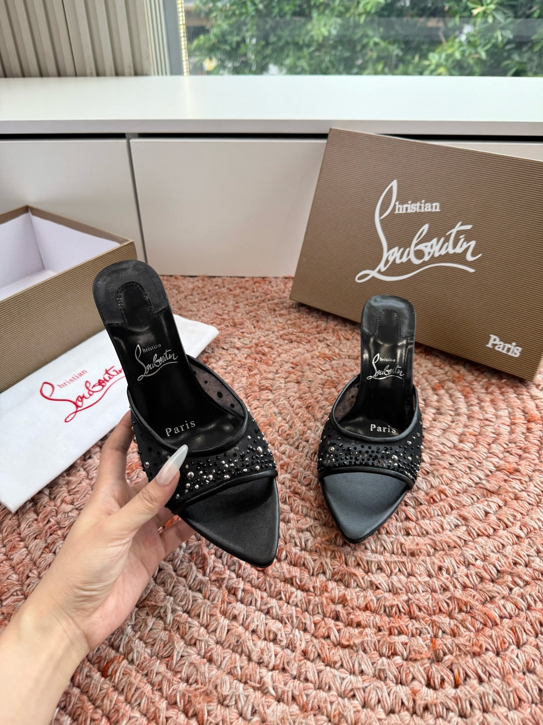 G277Christian Louboutin红底鞋特卖会收获选到了一双黄色的漆皮Me Dolly 85