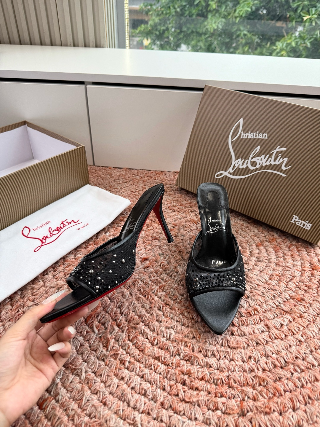 G277Christian Louboutin红底鞋特卖会收获选到了一双黄色的漆皮Me Dolly 85
