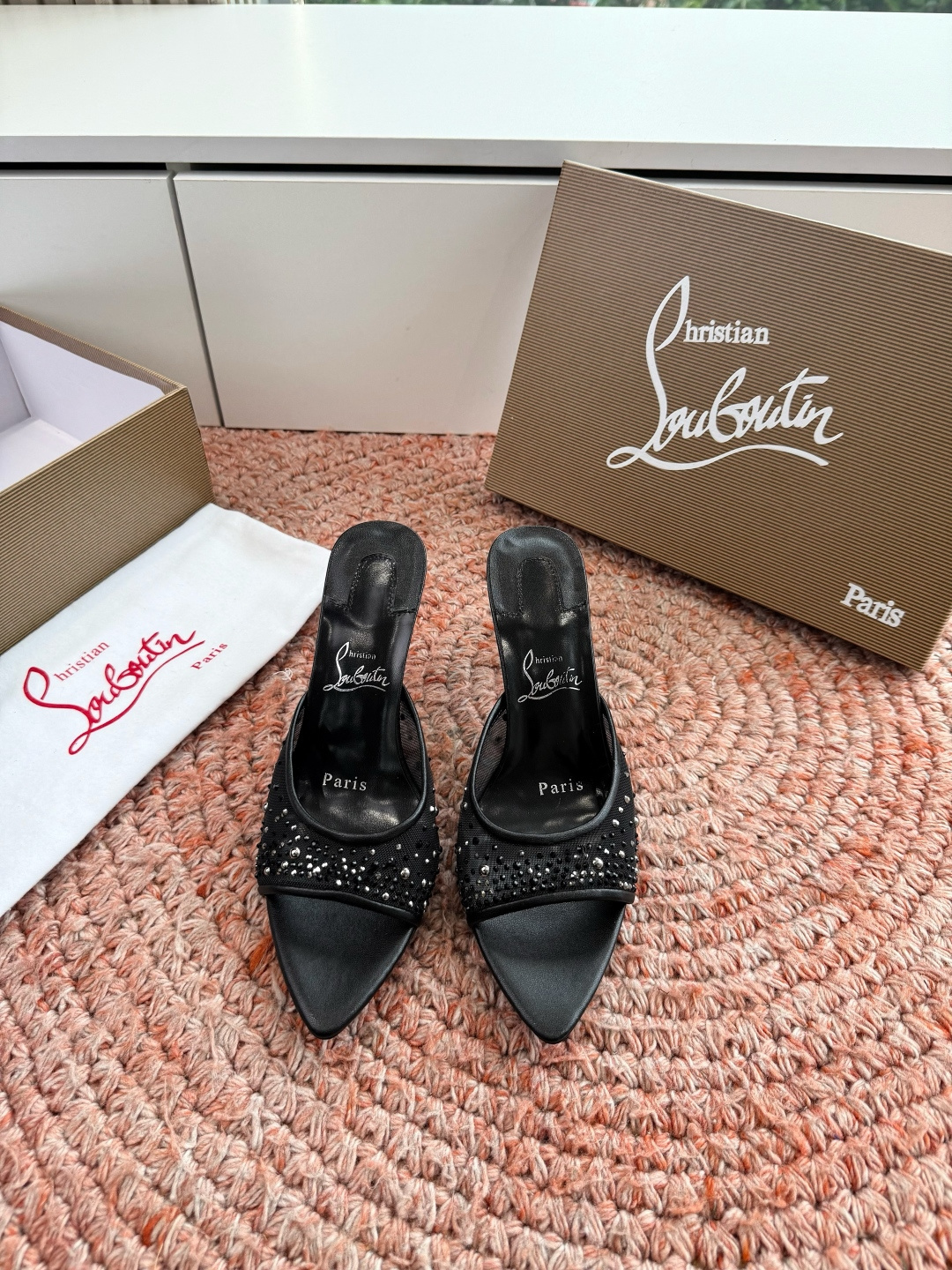 G277Christian Louboutin红底鞋特卖会收获选到了一双黄色的漆皮Me Dolly 85