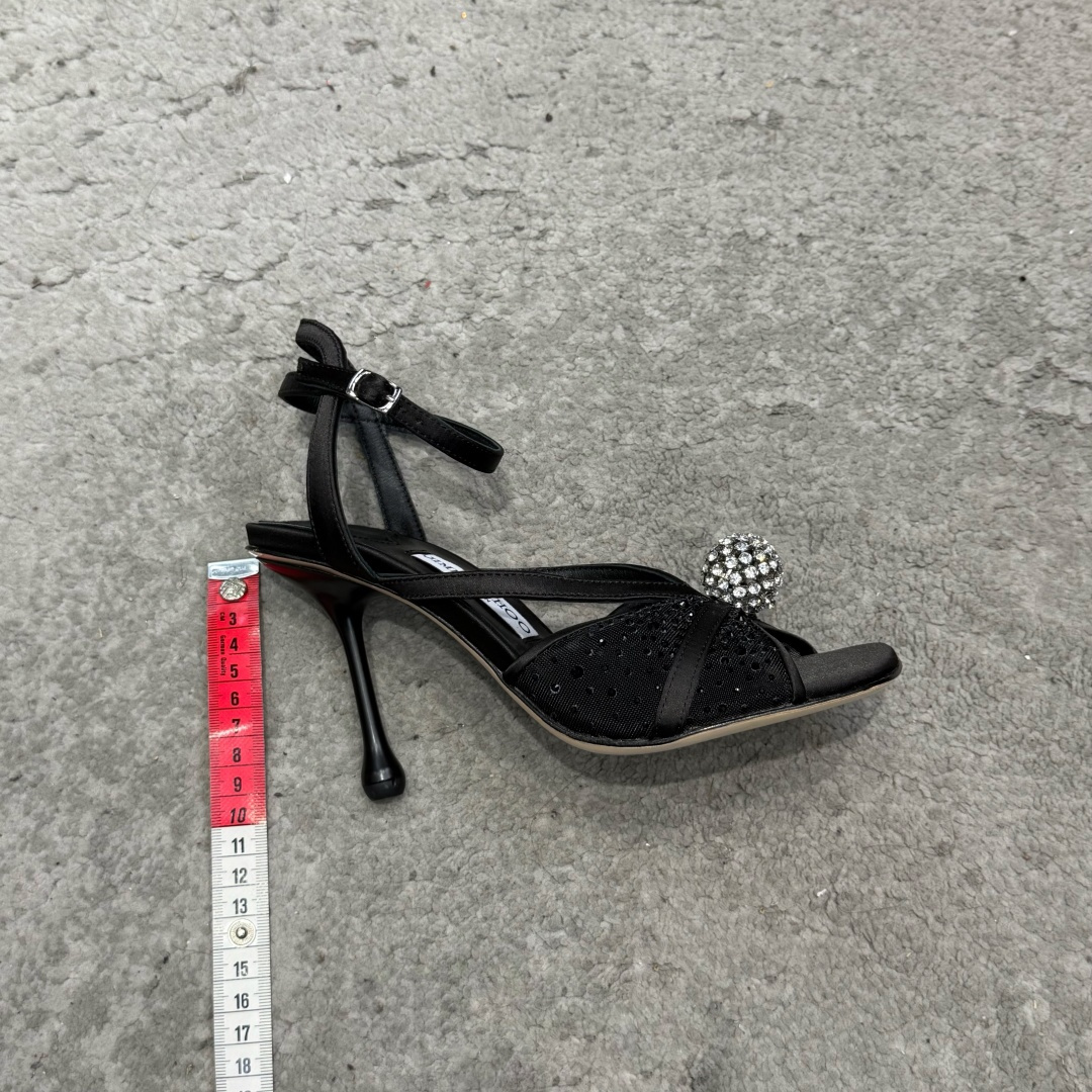 G277代购级Jimmychoo吉米周2026专柜限量款网纱凉鞋简约大气，后带工形 给人清爽大气的感觉！