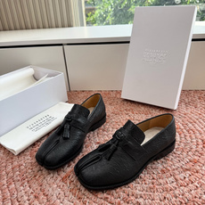 G178-1顶级Maison Margiel*26SS 春夏新款复古懒人乐福鞋经典简约的乐福鞋版型,利落 G178-1顶级Maison Margiel*26SS 春夏新款复古懒人乐福鞋经典简约的乐福鞋版型,利落