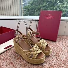 G289所见即所得VALENTINO华伦天奴经典凉鞋单鞋春夏VLOGO SIGNATURE鞋型线条流畅. G289所见即所得VALENTINO华伦天奴经典凉鞋单鞋春夏VLOGO SIGNATURE鞋型线条流畅.