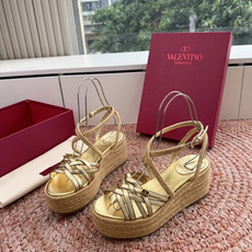 G289所见即所得VALENTINO华伦天奴经典凉鞋单鞋春夏VLOGO SIGNATURE鞋型线条流畅. G289所见即所得VALENTINO华伦天奴经典凉鞋单鞋春夏VLOGO SIGNATURE鞋型线条流畅.