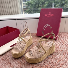 G289所见即所得VALENTINO华伦天奴经典凉鞋单鞋春夏VLOGO SIGNATURE鞋型线条流畅. G289所见即所得VALENTINO华伦天奴经典凉鞋单鞋春夏VLOGO SIGNATURE鞋型线条流畅.