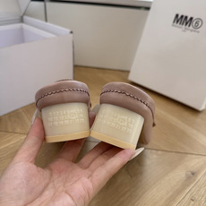 G077顶级Maison Margiel*26SS 春夏新款复古懒人包头穆勒鞋经典简约的乐福鞋版型,利落 G077顶级Maison Margiel*26SS 春夏新款复古懒人包头穆勒鞋经典简约的乐福鞋版型,利落