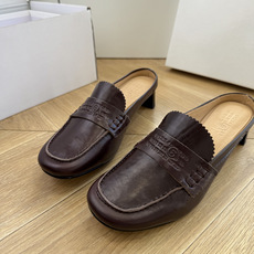 G077顶级Maison Margiel*26SS 春夏新款复古懒人包头穆勒鞋经典简约的乐福鞋版型,利落 G077顶级Maison Margiel*26SS 春夏新款复古懒人包头穆勒鞋经典简约的乐福鞋版型,利落