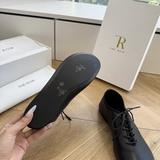 所见即所得G679代购级别the roe慕乐包头拖鞋一定要收了它 有一丢高级又简约的感觉其实除了好看以外 所见即所得G679代购级别the roe慕乐包头拖鞋一定要收了它 有一丢高级又简约的感觉其实除了好看以外