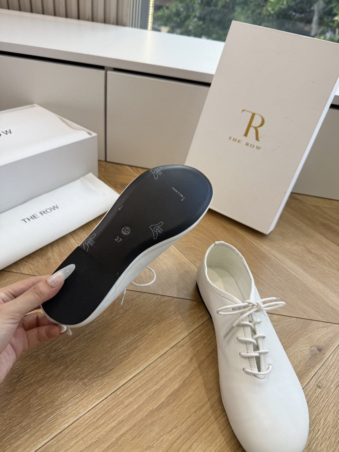 所见即所得G679代购级别the roe慕乐包头拖鞋一定要收了它 有一丢高级又简约的感觉其实除了好看以外