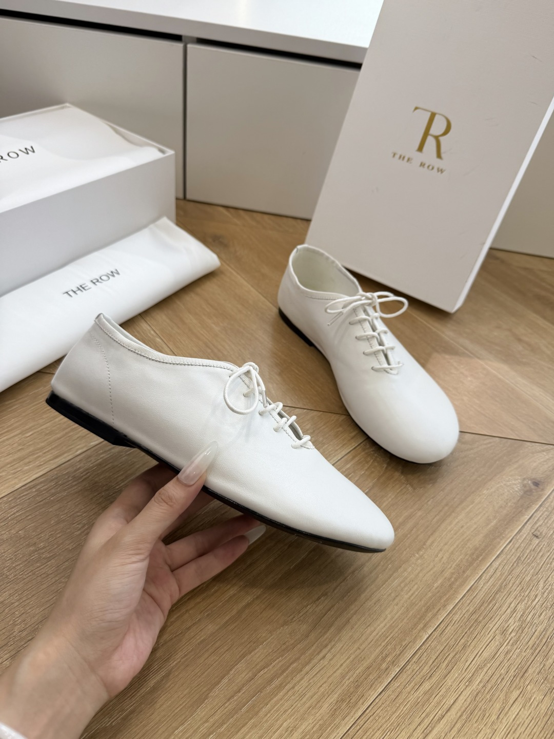 所见即所得G679代购级别the roe慕乐包头拖鞋一定要收了它 有一丢高级又简约的感觉其实除了好看以外