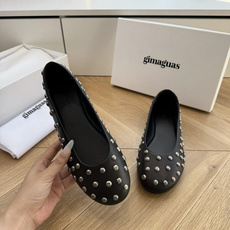 顶级品质G213Gimagua*·26s 春夏新款 不规则铆钉平底奶奶鞋奶奶鞋的温柔廓形还在:圆润的鞋头 顶级品质G213Gimagua*·26s 春夏新款 不规则铆钉平底奶奶鞋奶奶鞋的温柔廓形还在:圆润的鞋头