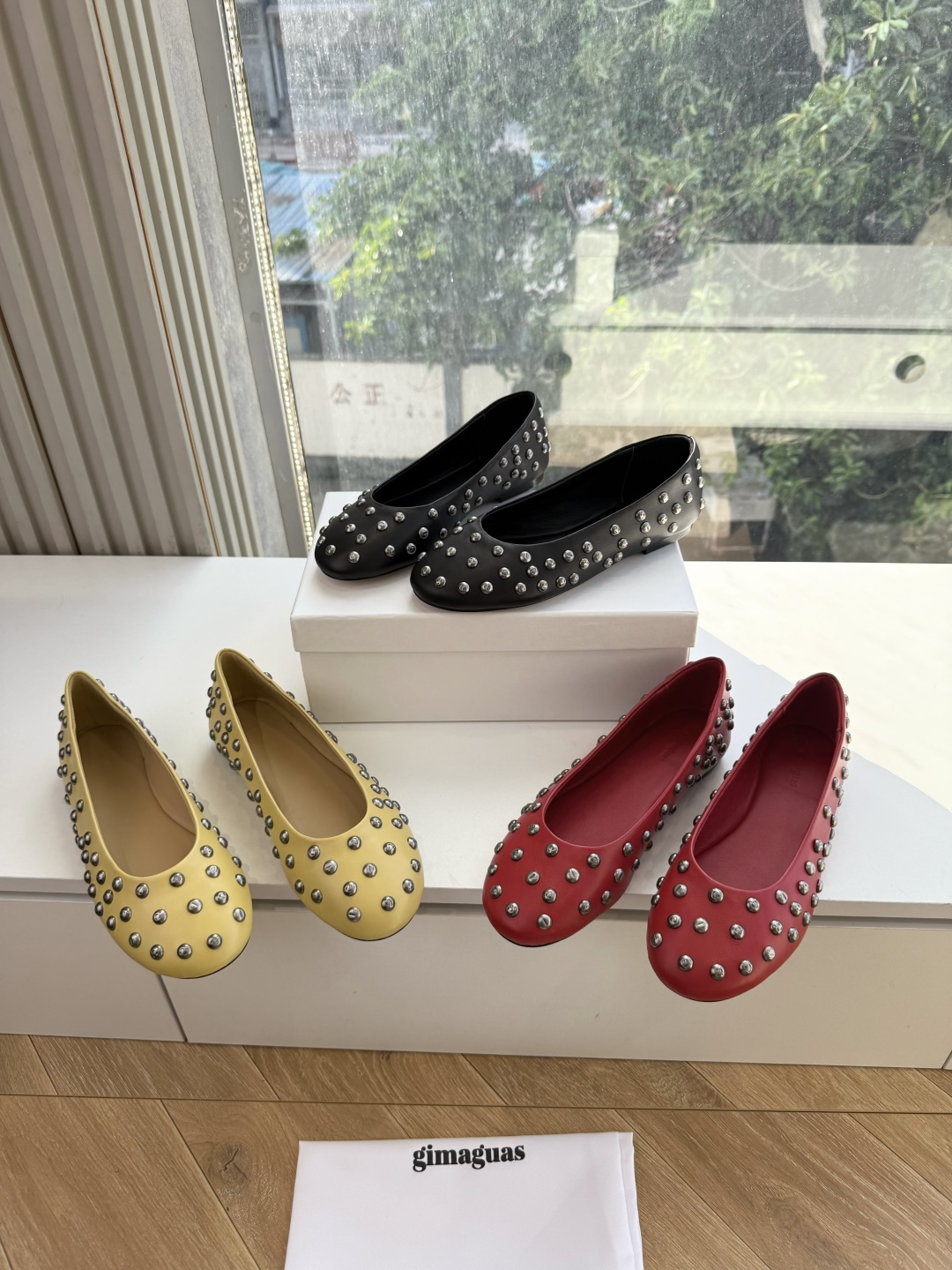 顶级品质G213Gimagua*·26s 春夏新款 不规则铆钉平底奶奶鞋奶奶鞋的温柔廓形还在：圆润的鞋头