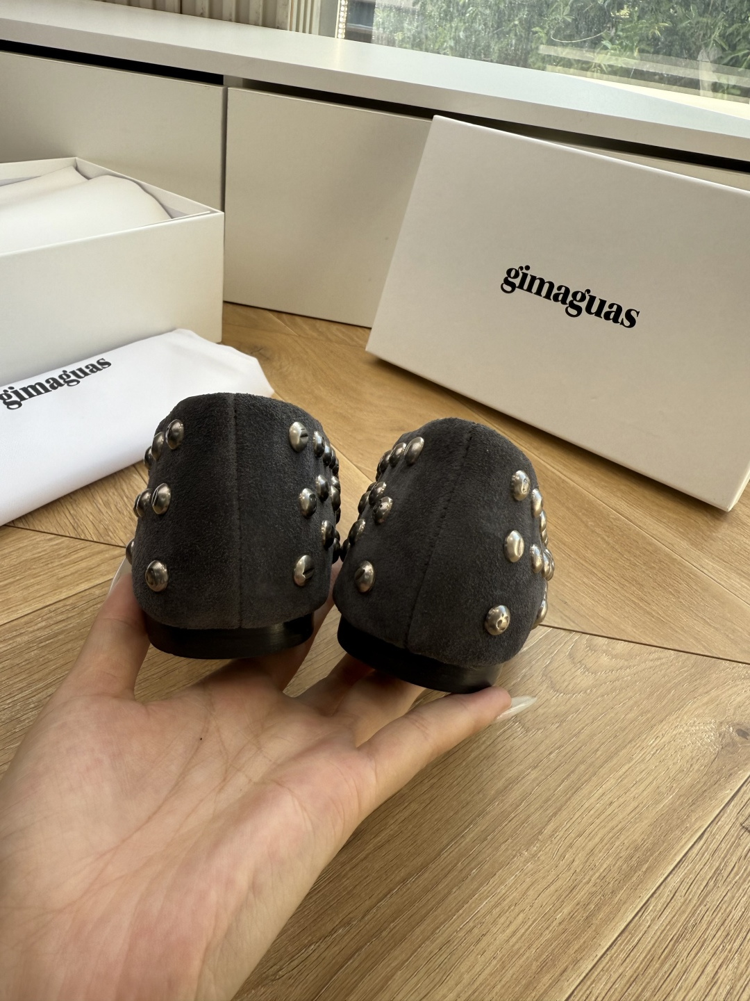 顶级品质G213Gimagua*·26s 春夏新款 不规则铆钉平底奶奶鞋奶奶鞋的温柔廓形还在：圆润的鞋头