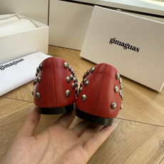 顶级品质G213Gimagua*·26s 春夏新款 不规则铆钉平底奶奶鞋奶奶鞋的温柔廓形还在:圆润的鞋头 顶级品质G213Gimagua*·26s 春夏新款 不规则铆钉平底奶奶鞋奶奶鞋的温柔廓形还在:圆润的鞋头