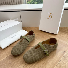 G679代购级别the roe慕乐编织单鞋一定要收了它 有一丢高级又简约的感觉其实除了好看以外它的舒适度 G679代购级别the roe慕乐编织单鞋一定要收了它 有一丢高级又简约的感觉其实除了好看以外它的舒适度