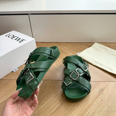 G027顶级品质 LOEWE 2026夏季糖果扣厚底凉鞋罗意威2026夏季限定的氛围感神鞋来啦🍃 自带慵 G027顶级品质 LOEWE 2026夏季糖果扣厚底凉鞋罗意威2026夏季限定的氛围感神鞋来啦🍃 自带慵