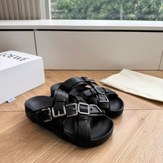 G027顶级品质 LOEWE 2026夏季糖果扣厚底凉鞋罗意威2026夏季限定的氛围感神鞋来啦🍃 自带慵 G027顶级品质 LOEWE 2026夏季糖果扣厚底凉鞋罗意威2026夏季限定的氛围感神鞋来啦🍃 自带慵