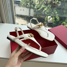 G678所见即所得VALENTINO华伦天奴经典凉鞋单鞋春夏VLOGO SIGNATURE鞋型线条流畅. G678所见即所得VALENTINO华伦天奴经典凉鞋单鞋春夏VLOGO SIGNATURE鞋型线条流畅.