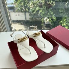 G678所见即所得VALENTINO华伦天奴经典凉鞋单鞋春夏VLOGO SIGNATURE鞋型线条流畅. G678所见即所得VALENTINO华伦天奴经典凉鞋单鞋春夏VLOGO SIGNATURE鞋型线条流畅.