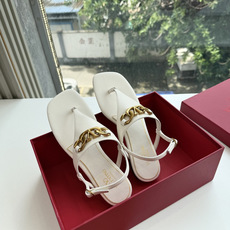 G678所见即所得VALENTINO华伦天奴经典凉鞋单鞋春夏VLOGO SIGNATURE鞋型线条流畅. G678所见即所得VALENTINO华伦天奴经典凉鞋单鞋春夏VLOGO SIGNATURE鞋型线条流畅.